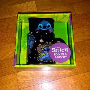 Stitch mug and socks